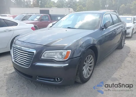 2013 Chrysler 300 Motown z USA, uszkodzony, nr VIN 2C3CCAAG3DH588343